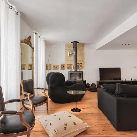 Superbe Loft Avec Patio A Μπορντό