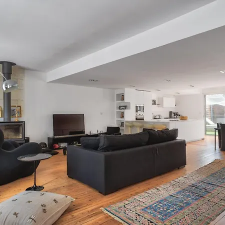 Superbe Loft Avec Patio A 公寓