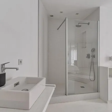 Appartement Superbe Loft Climatise Avec Patio A
