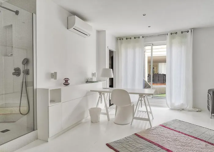 Superbe Loft Avec Patio à * Bordeaux