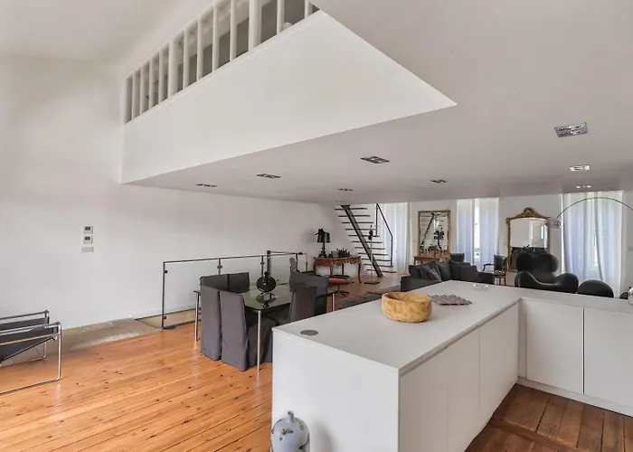 Superbe Loft Avec Patio à *