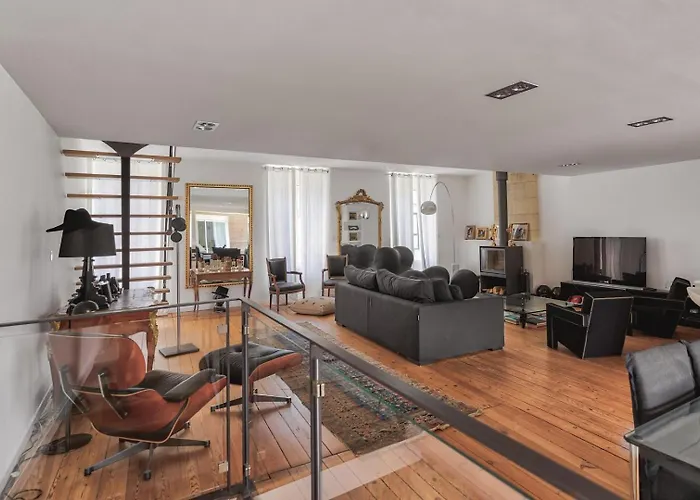 Appartement Superbe Loft Avec Patio à Bordeaux