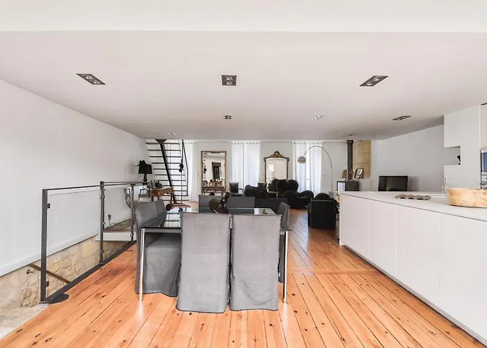 Superbe Loft Avec Patio à * Bordeaux