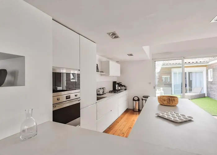 Superbe Loft Avec Patio à * Bordeaux