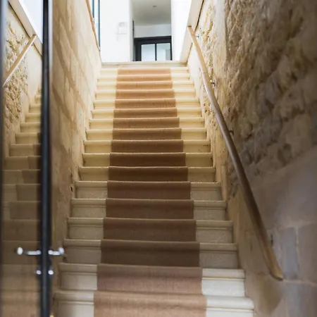 Superbe Loft Avec Patio à *