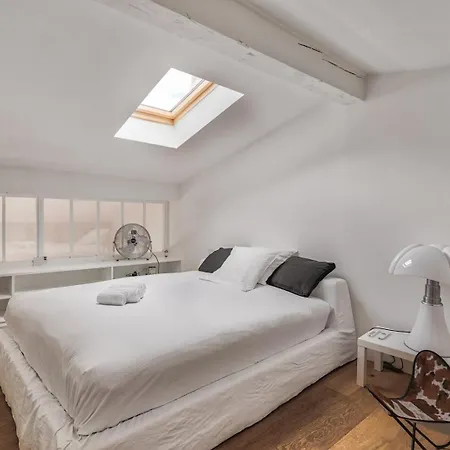 Daire Superbe Loft Avec Patio A *