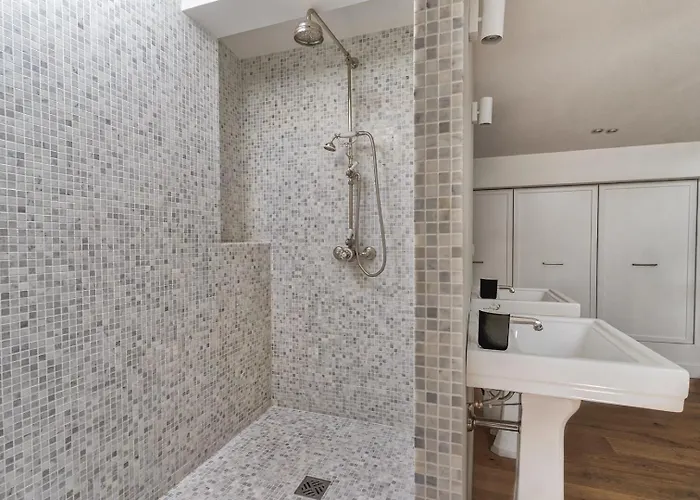 Apartament Superbe Loft Avec Patio A Bordeaux